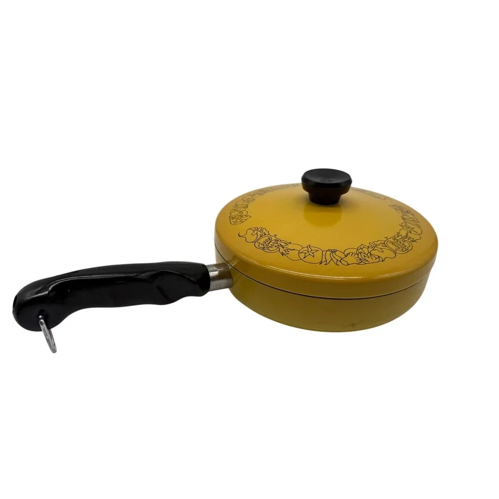 Vintage Wear-Ever Skillet Pan 8 Inch Harvest Yellow Vegetable print‎ Lid USA